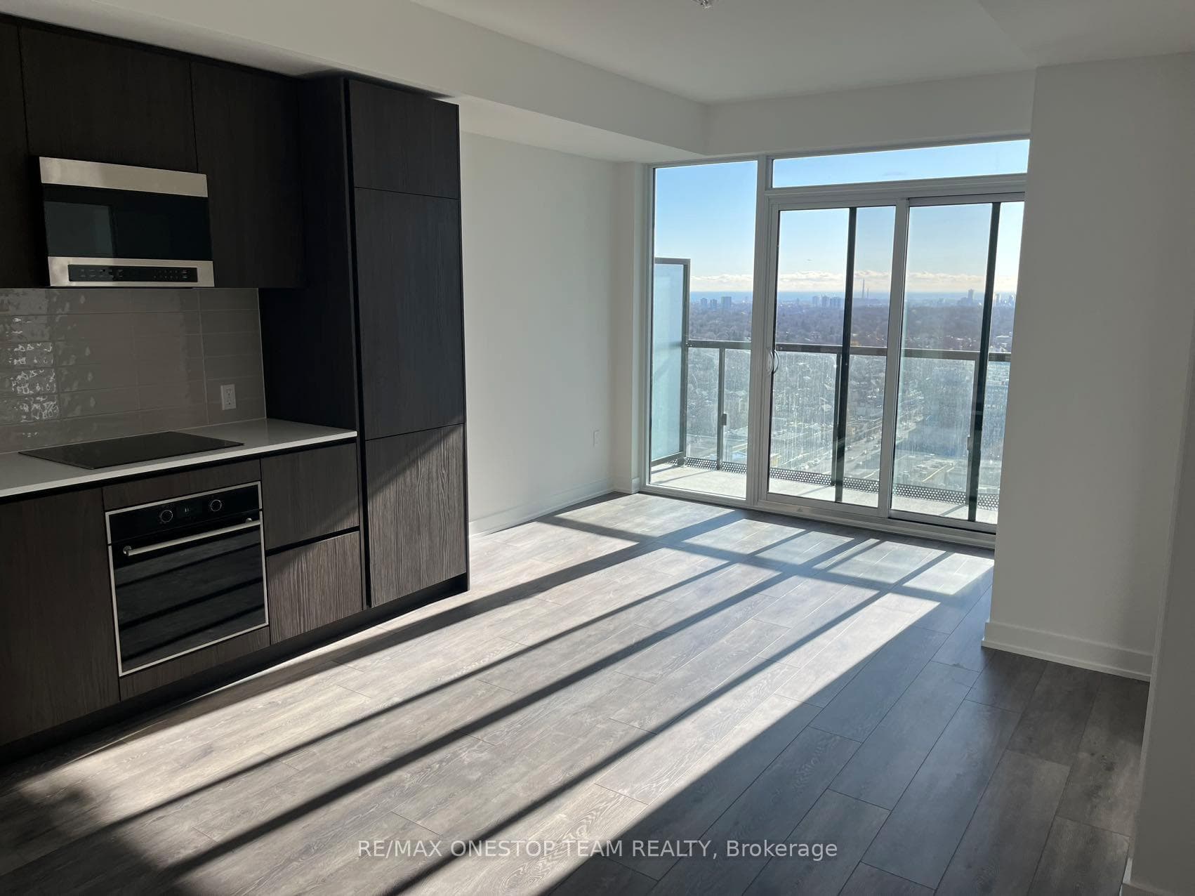 127 Broadway Avenue Unit 2401 photo 8