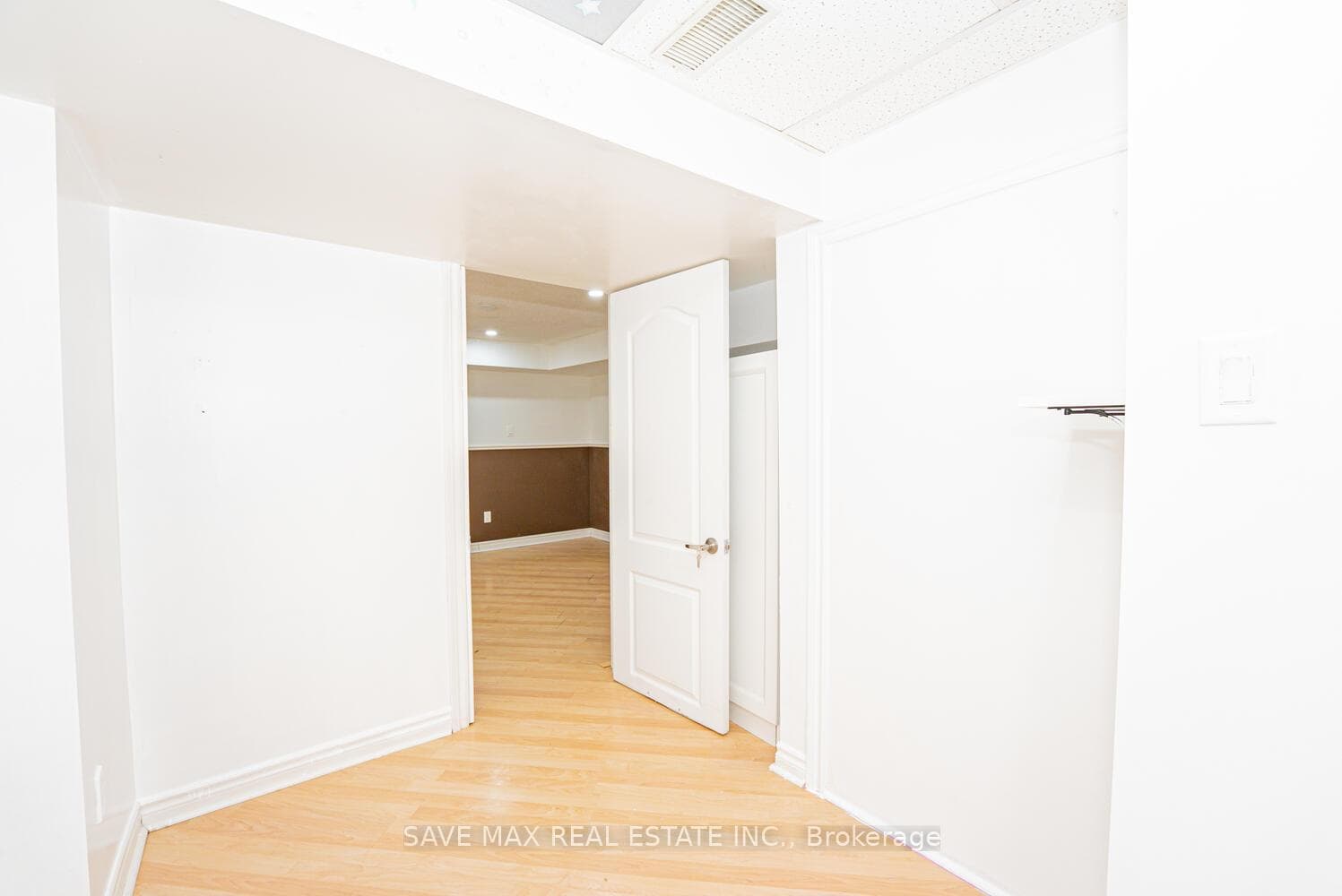 20 Edgemont Drive Unit BSMT photo 14