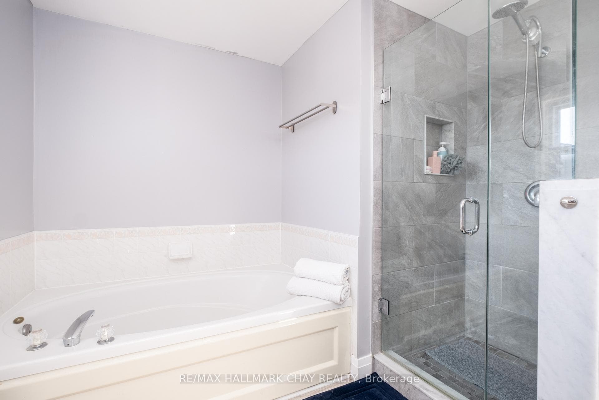 120 D'Ambrosio Drive Unit 19 photo 21