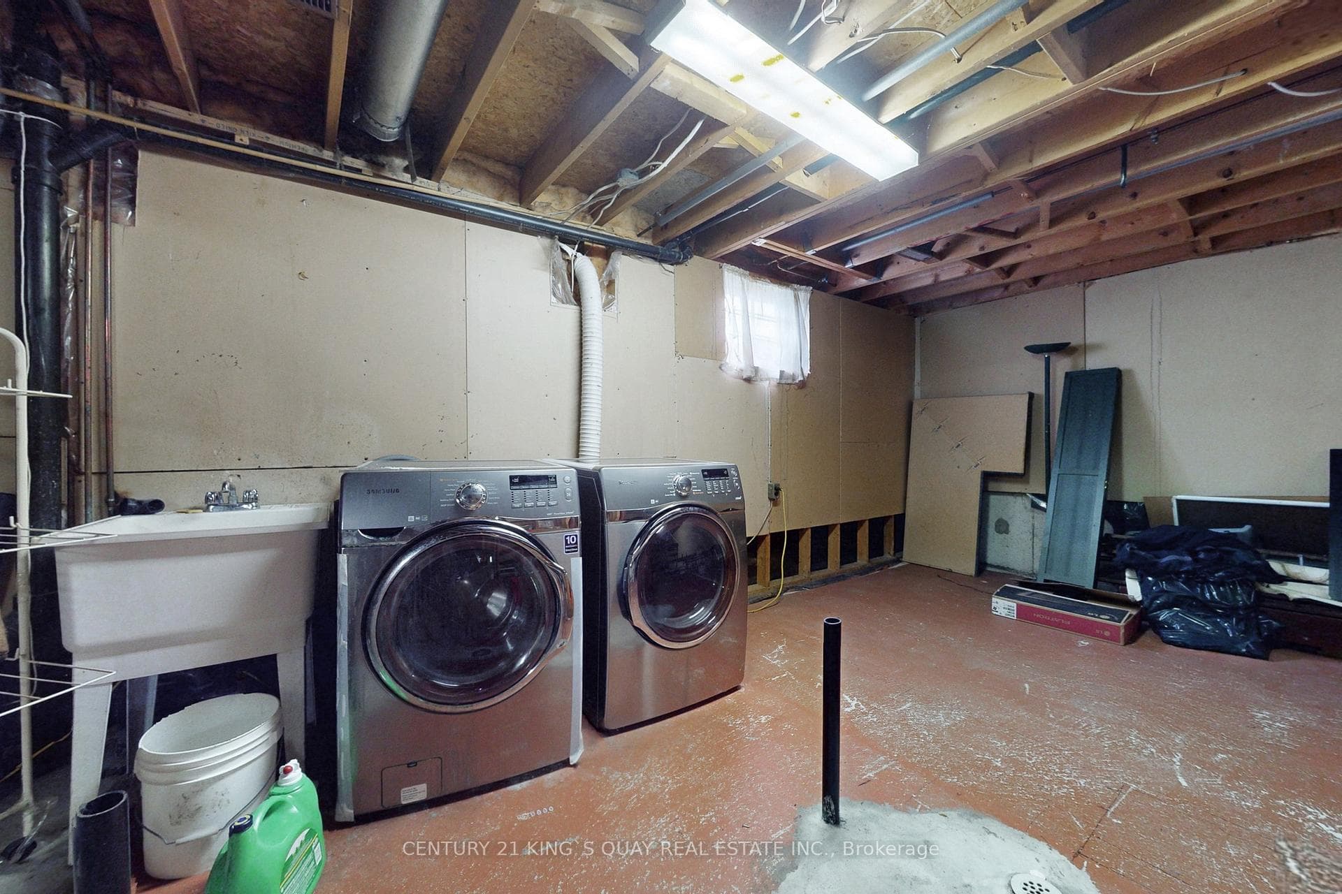 9 Horseshoe Crescent photo 33