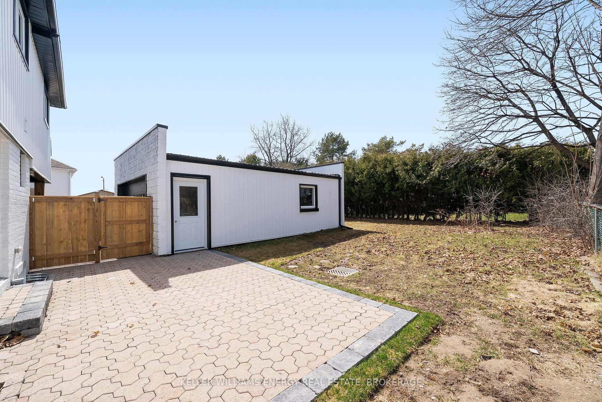 357 Burrows Hall Boulevard photo 25