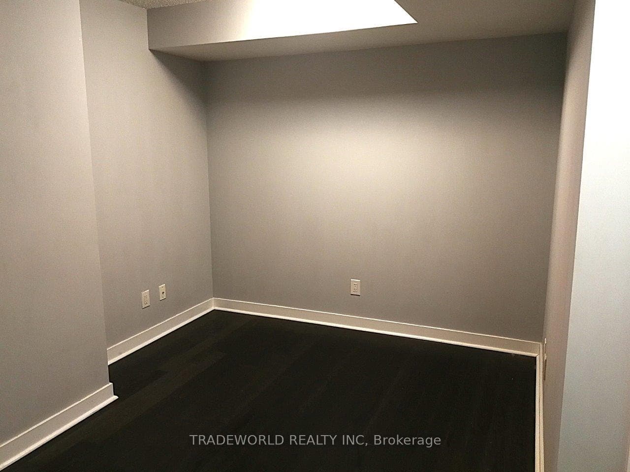 295 Adelaide Street Unit 509 photo 18