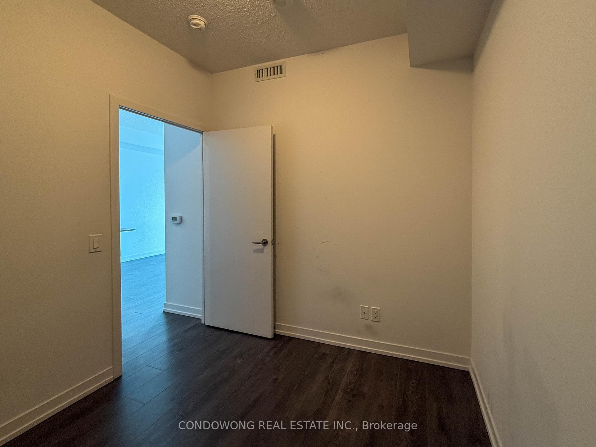 125 Redpath Avenue Unit 1907 photo 13