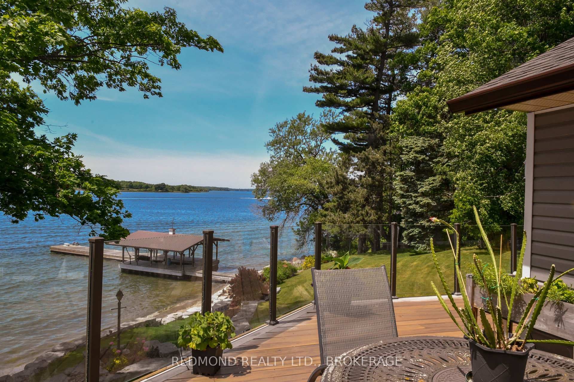 333 Howe Island Ferry Road photo 40