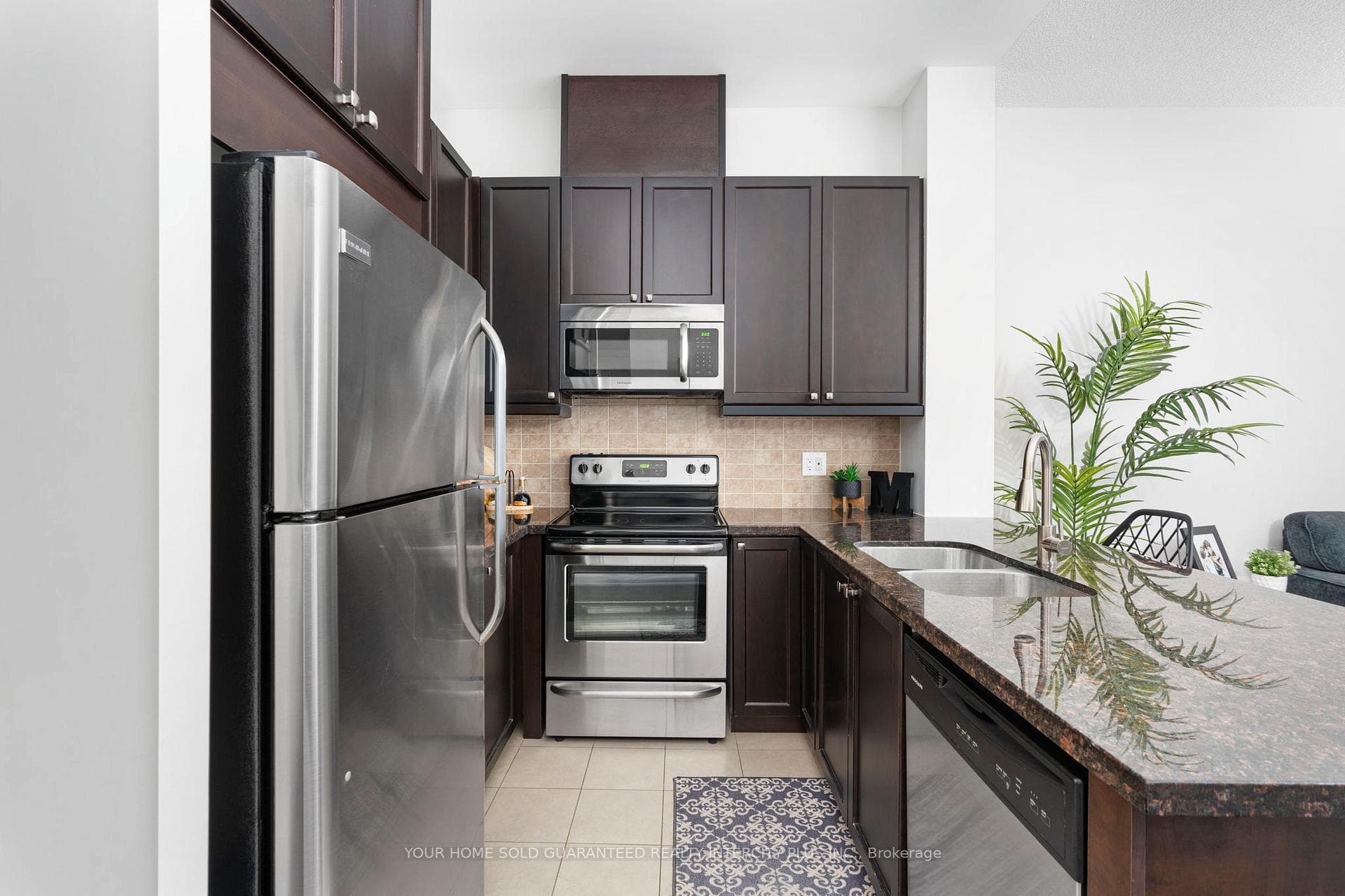 2396 Major Mackenzie Drive Unit 106 photo 15