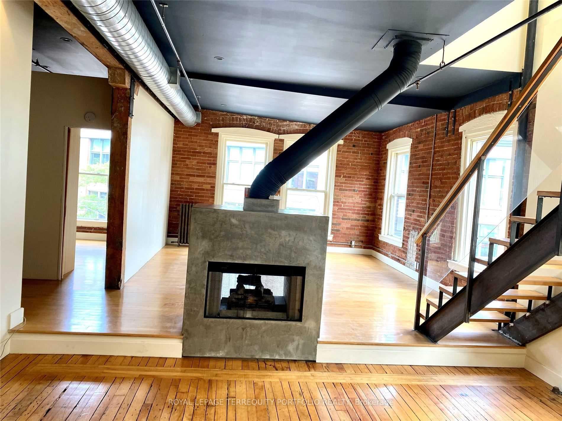 535 Queen Street Unit 9 photo 14