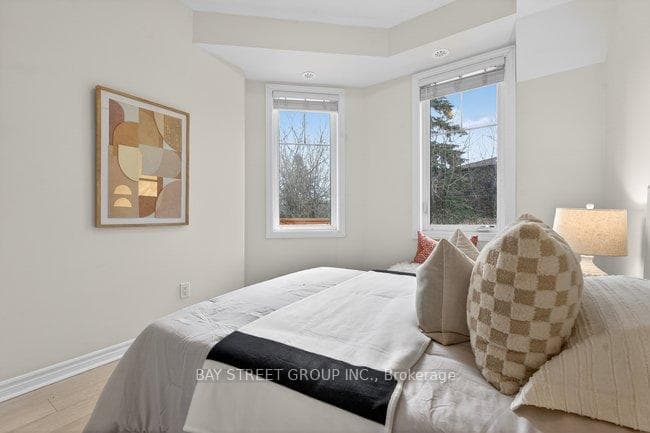 1 Eaton Park Lane Unit 18 photo 39