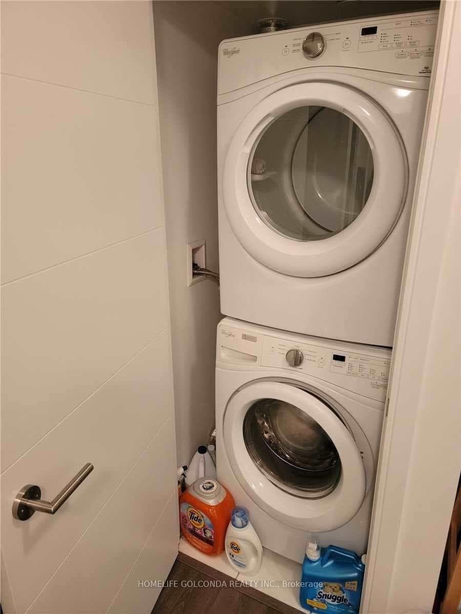 525 Adelaide Street Unit #521 photo 7