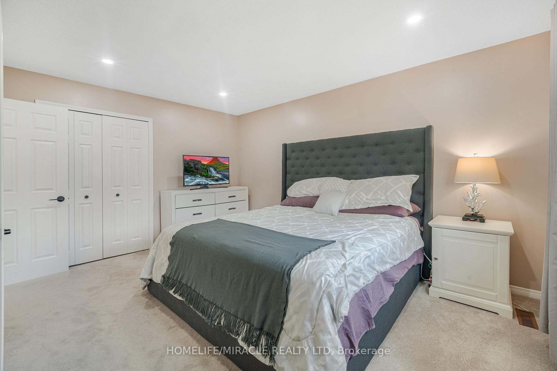 23 Millpond Place photo 23