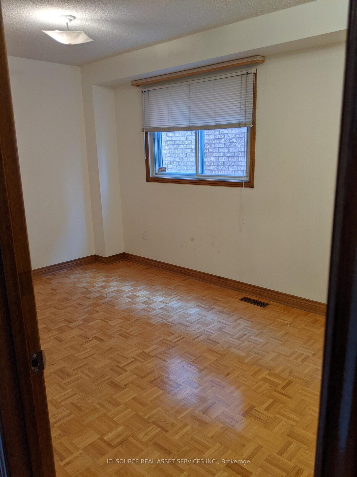 154 Wade Gate Unit Unit 2 photo 5