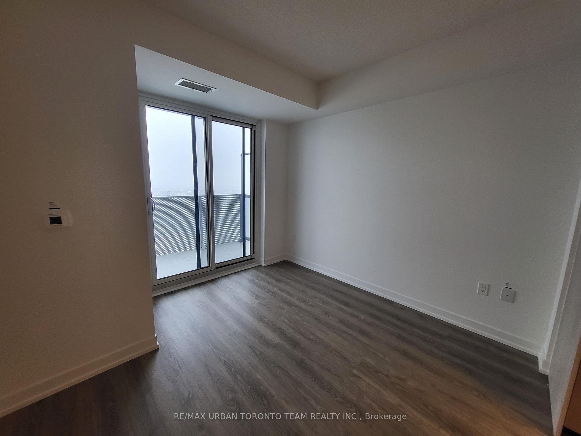 195 Commerce Street Unit 3707 photo 4