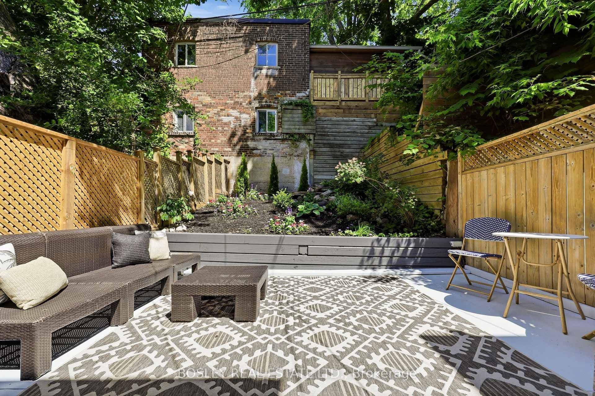 34 Tennis Crescent photo 43