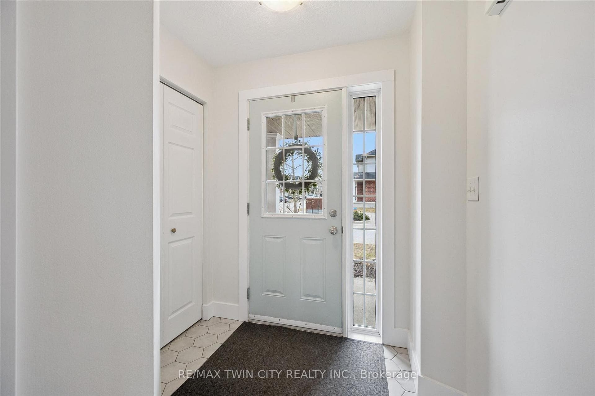 468 Doon South Drive Unit 7 photo 4