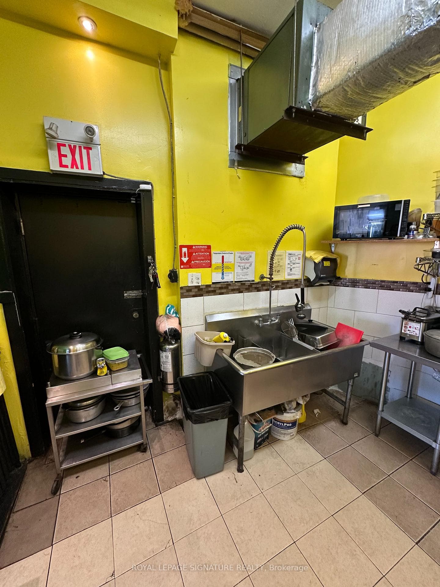 854 Bathurst Street Unit Store Front photo 27