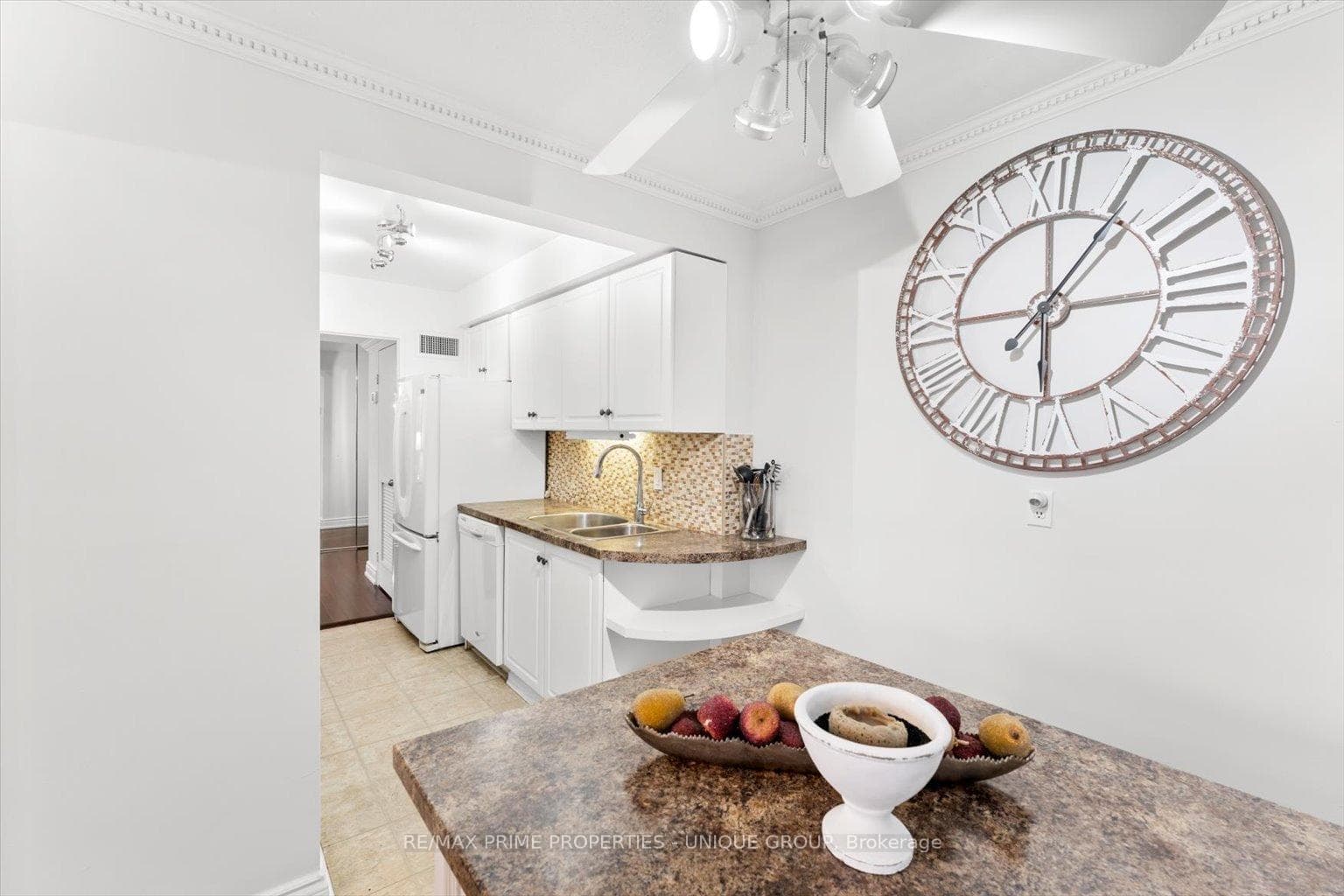 1333 Bloor Street Unit 205 photo 16