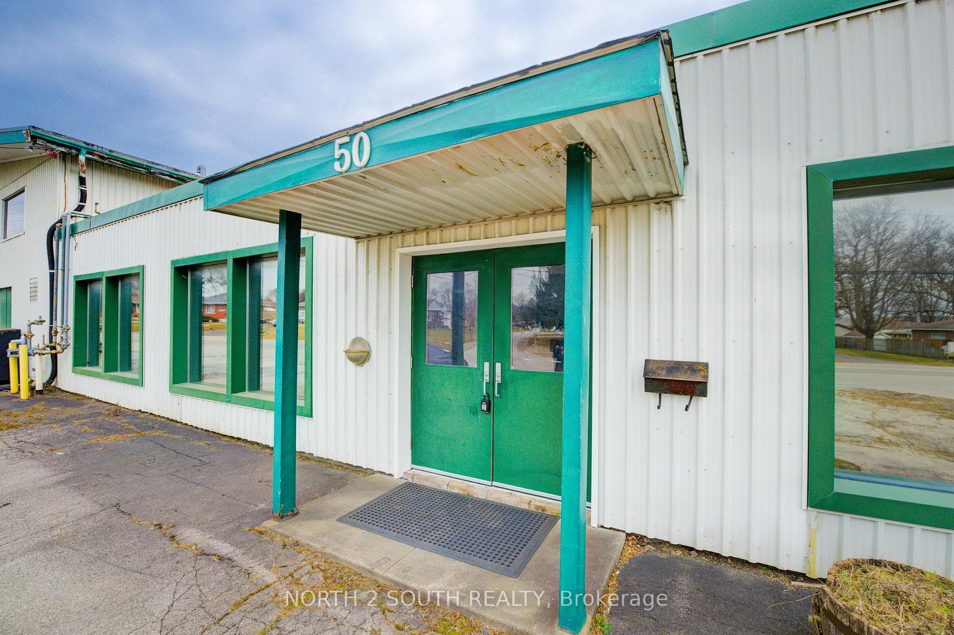 50 Argyle Avenue photo 3