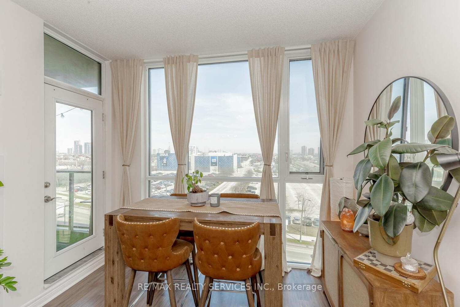 339 Rathburn Road Unit 701 photo 13