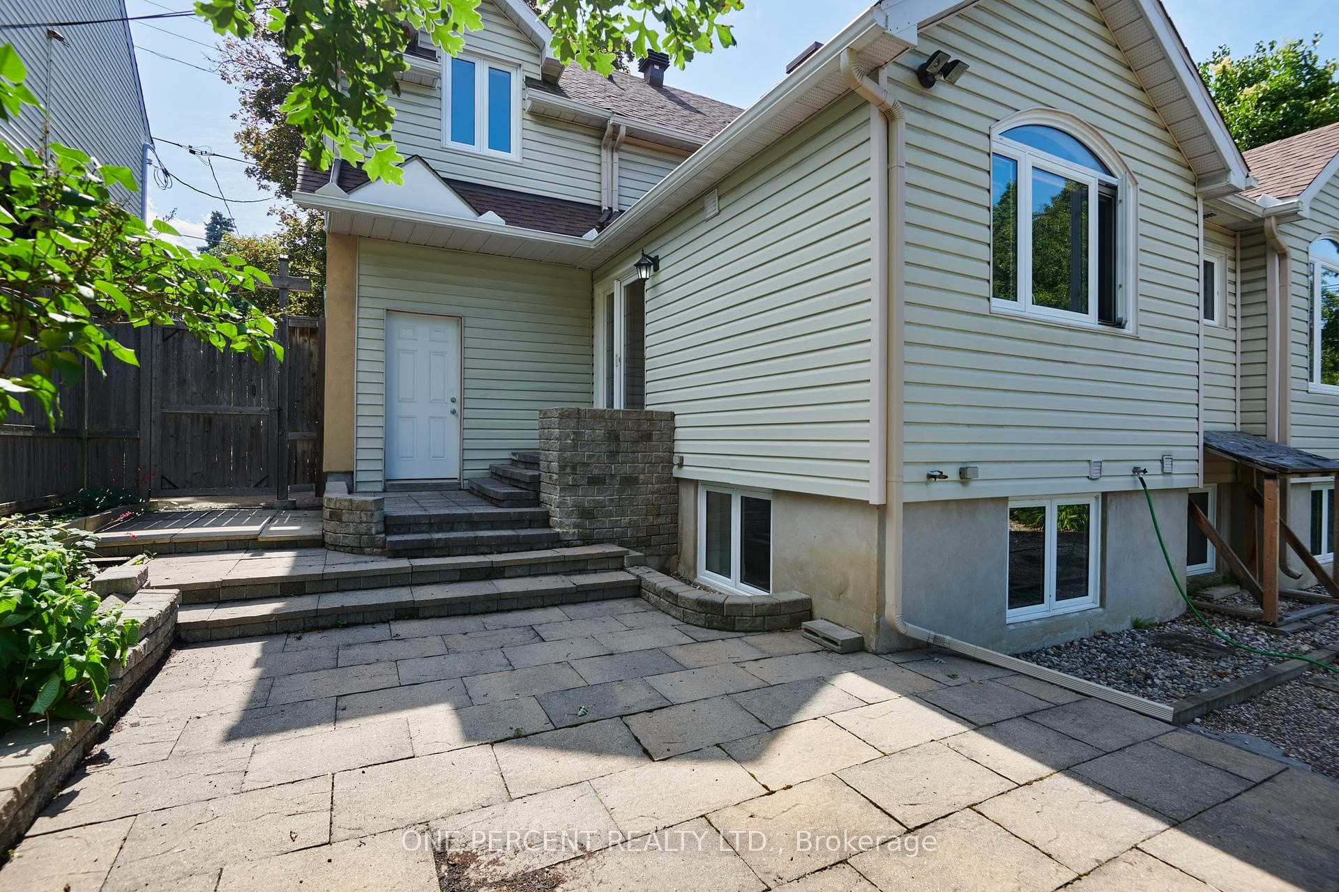 705 Parkdale Avenue photo 30