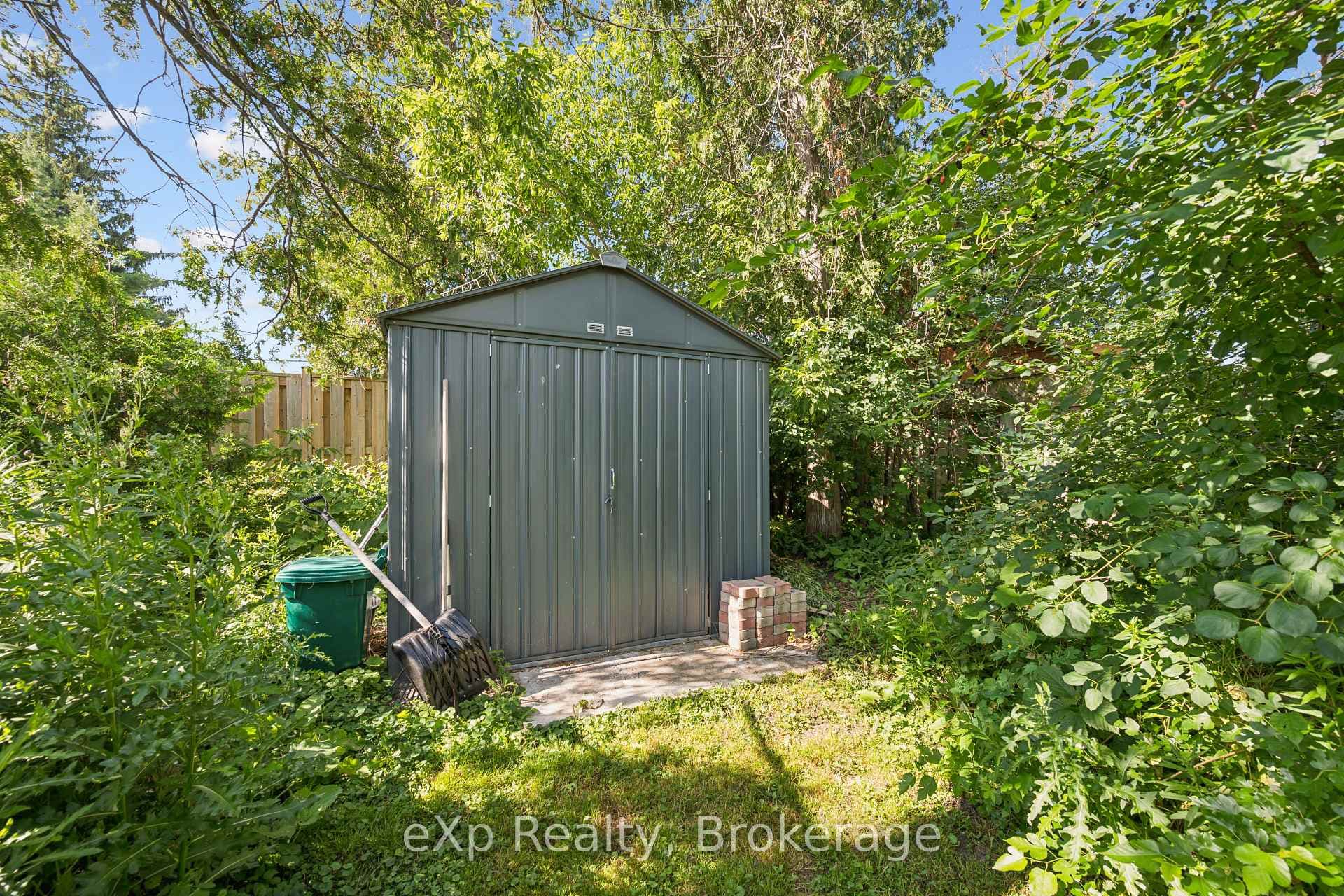56 Bretz Avenue photo 37