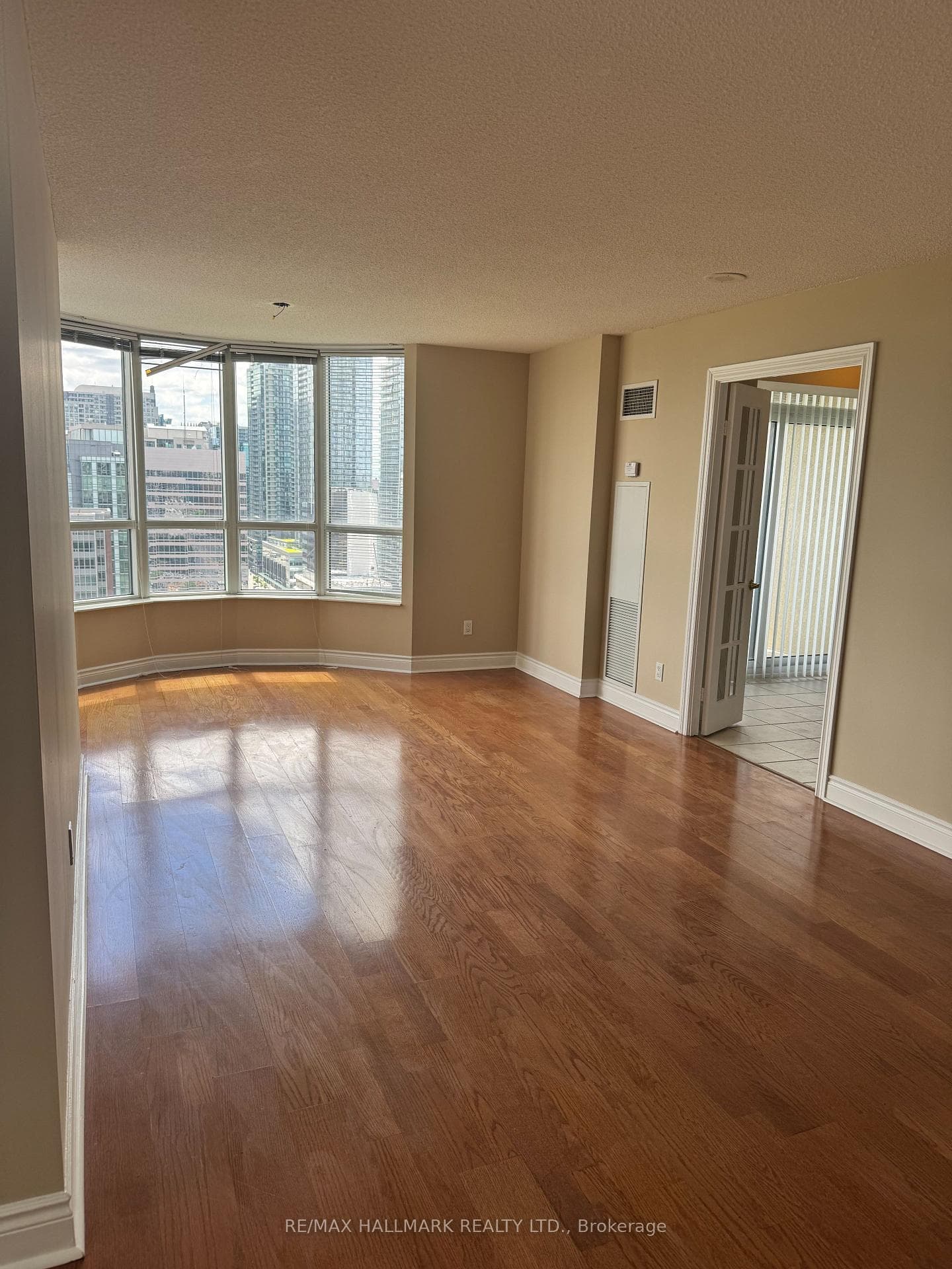 5 Northtown Way Unit 1712 photo 14