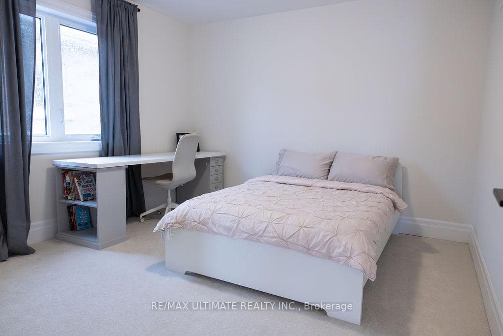 12 Branigan Crescent photo 25