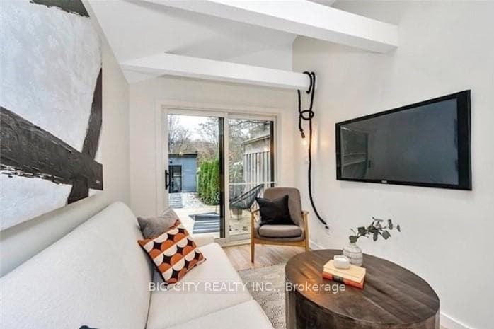 55 Stafford Street photo 7