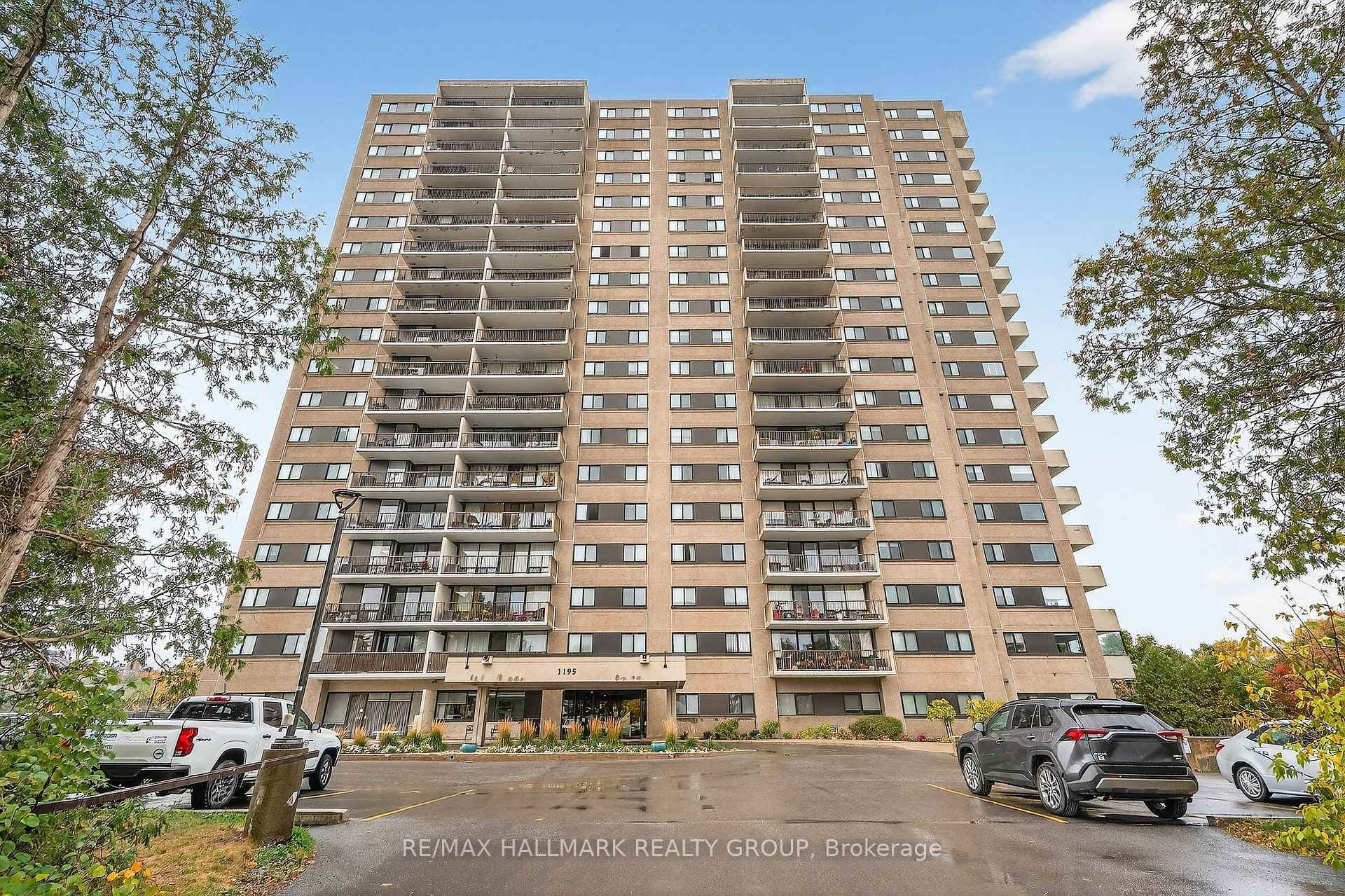 1195 Richmond Road Unit 1702 photo 2