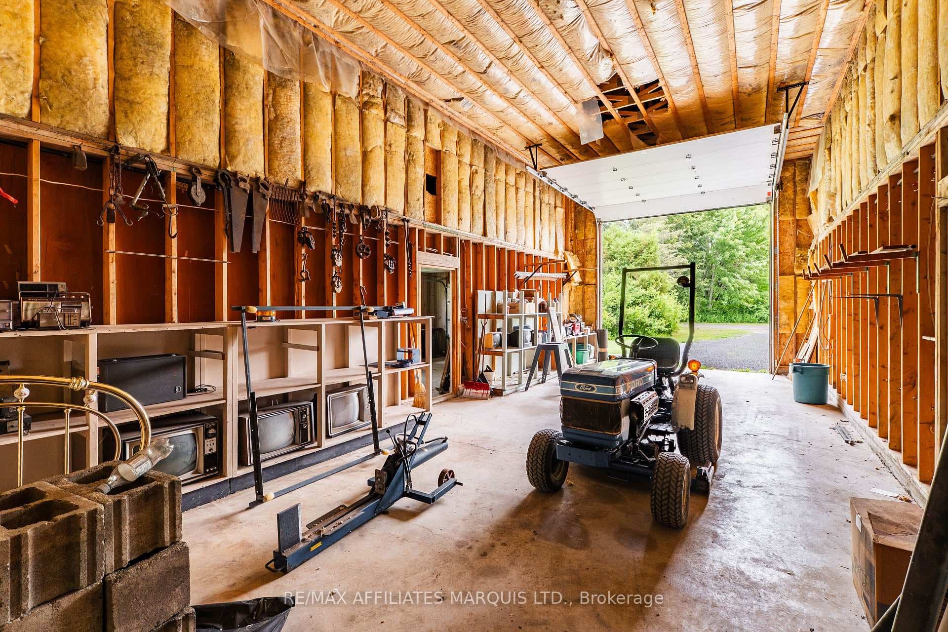 17588 McPhail Road photo 26