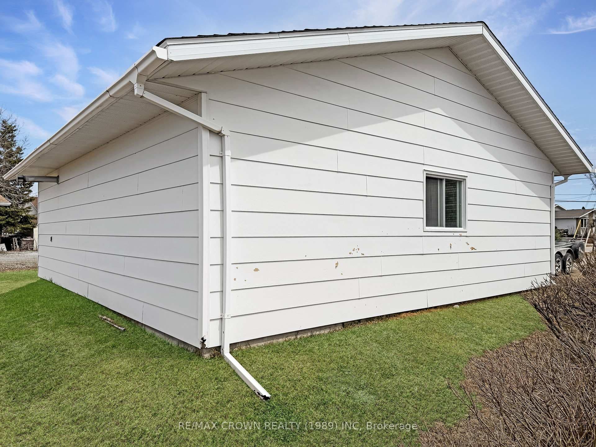 16 Lasalle Avenue photo 46
