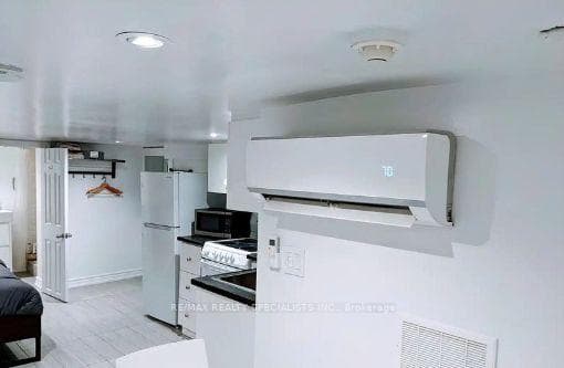 450 BATHURST Street Unit B2 photo 15