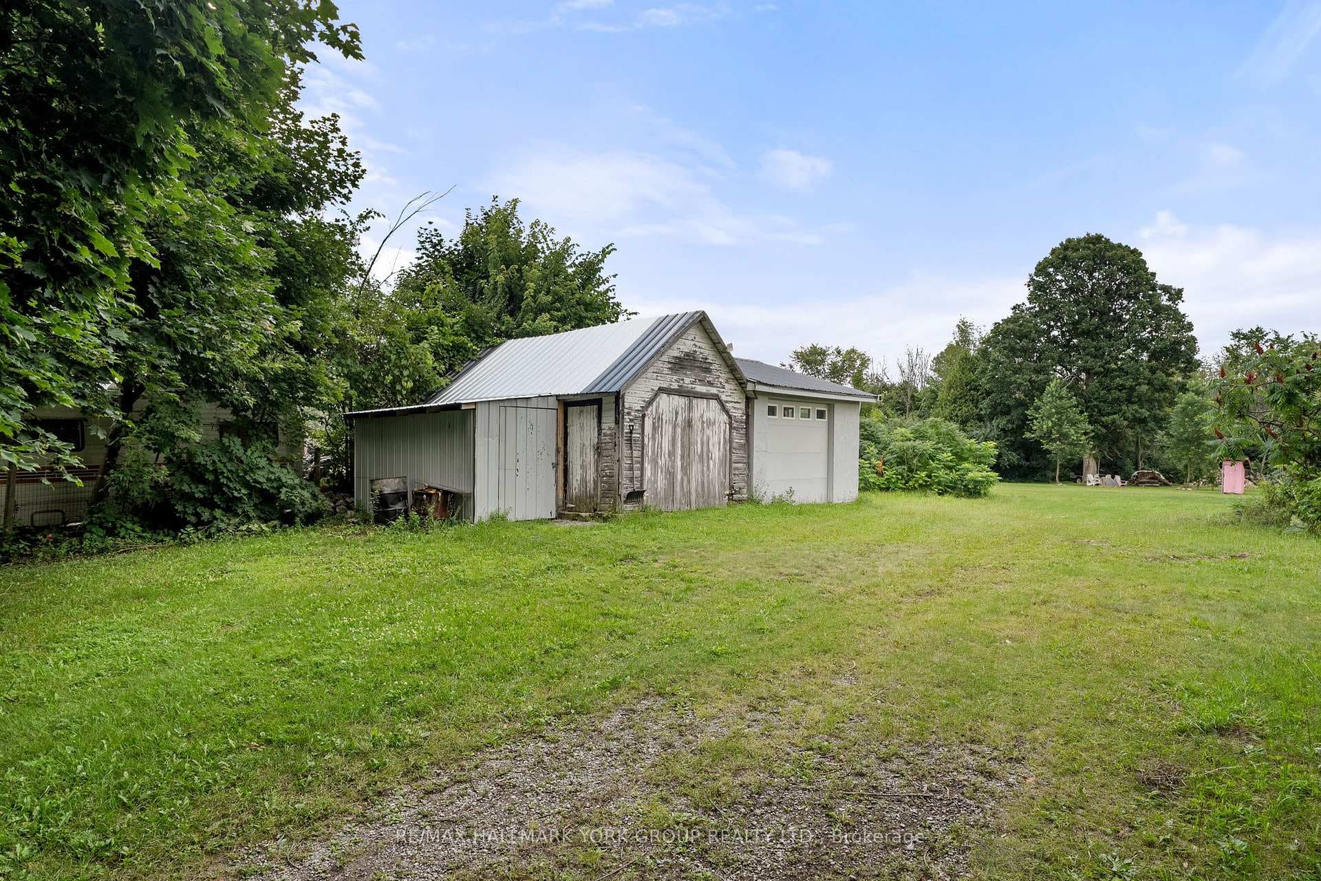 592 Balsam Lake Drive photo 11