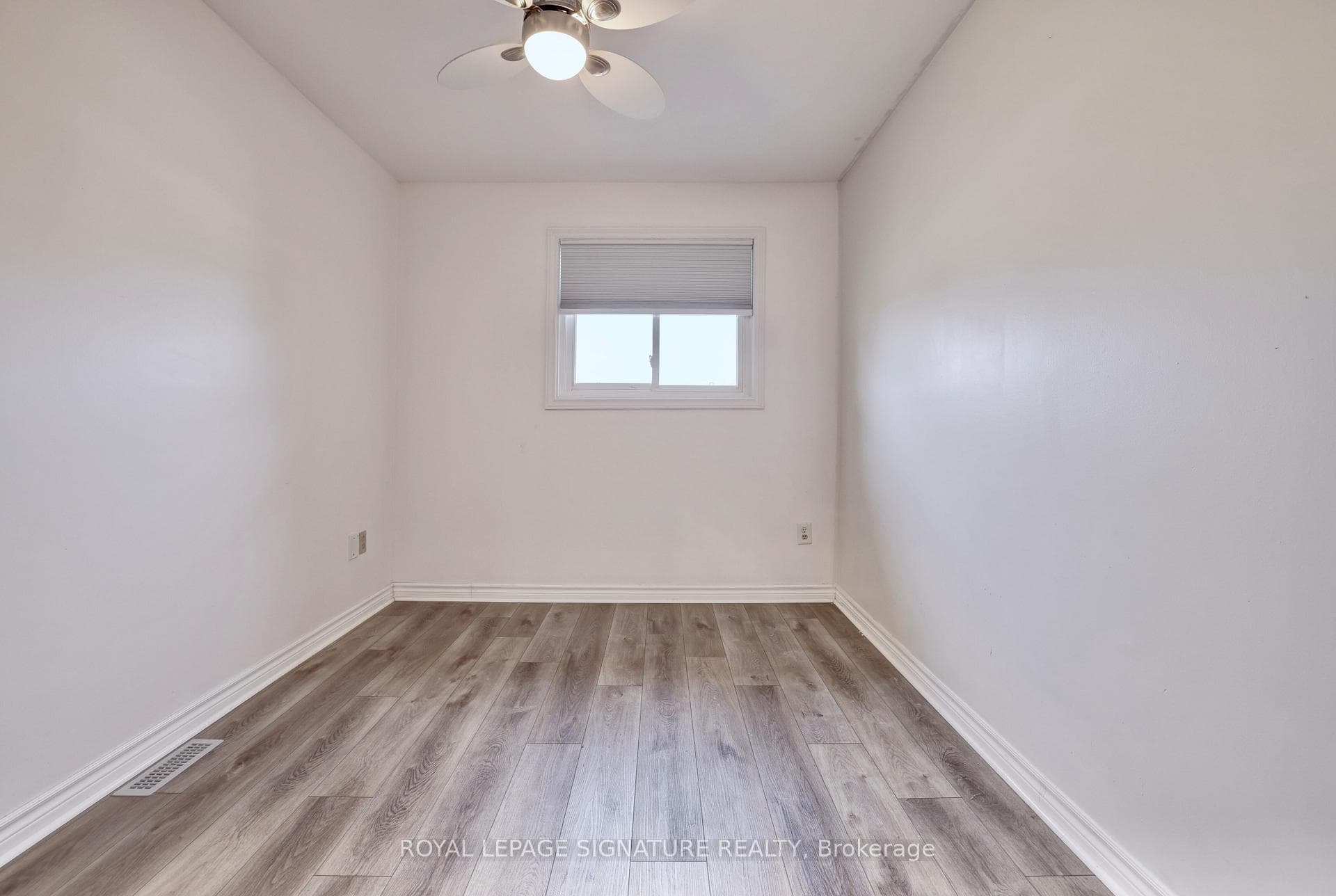 117 Lynden Circle photo 21