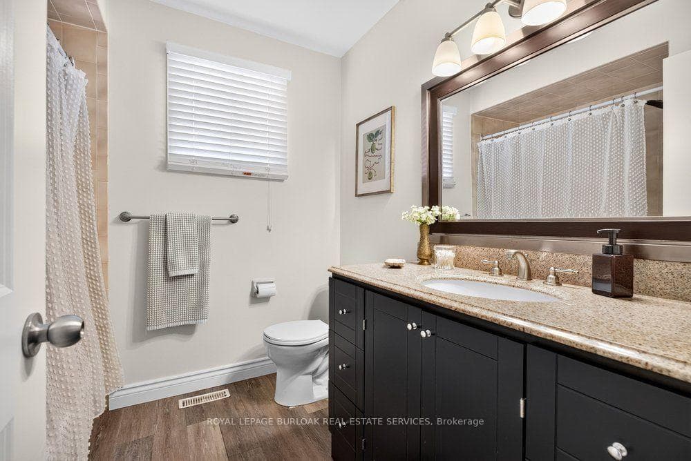 2354 Marine Drive photo 32