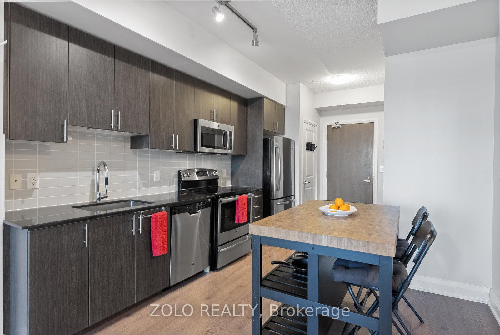 7171 Yonge Street Unit 1603 photo 10