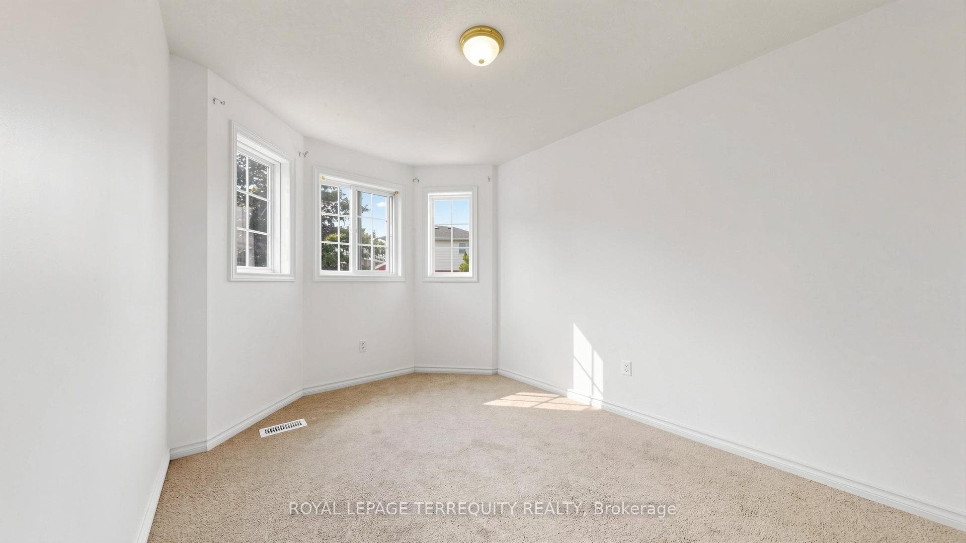 700 Champlain Boulevard Unit 2 photo 26