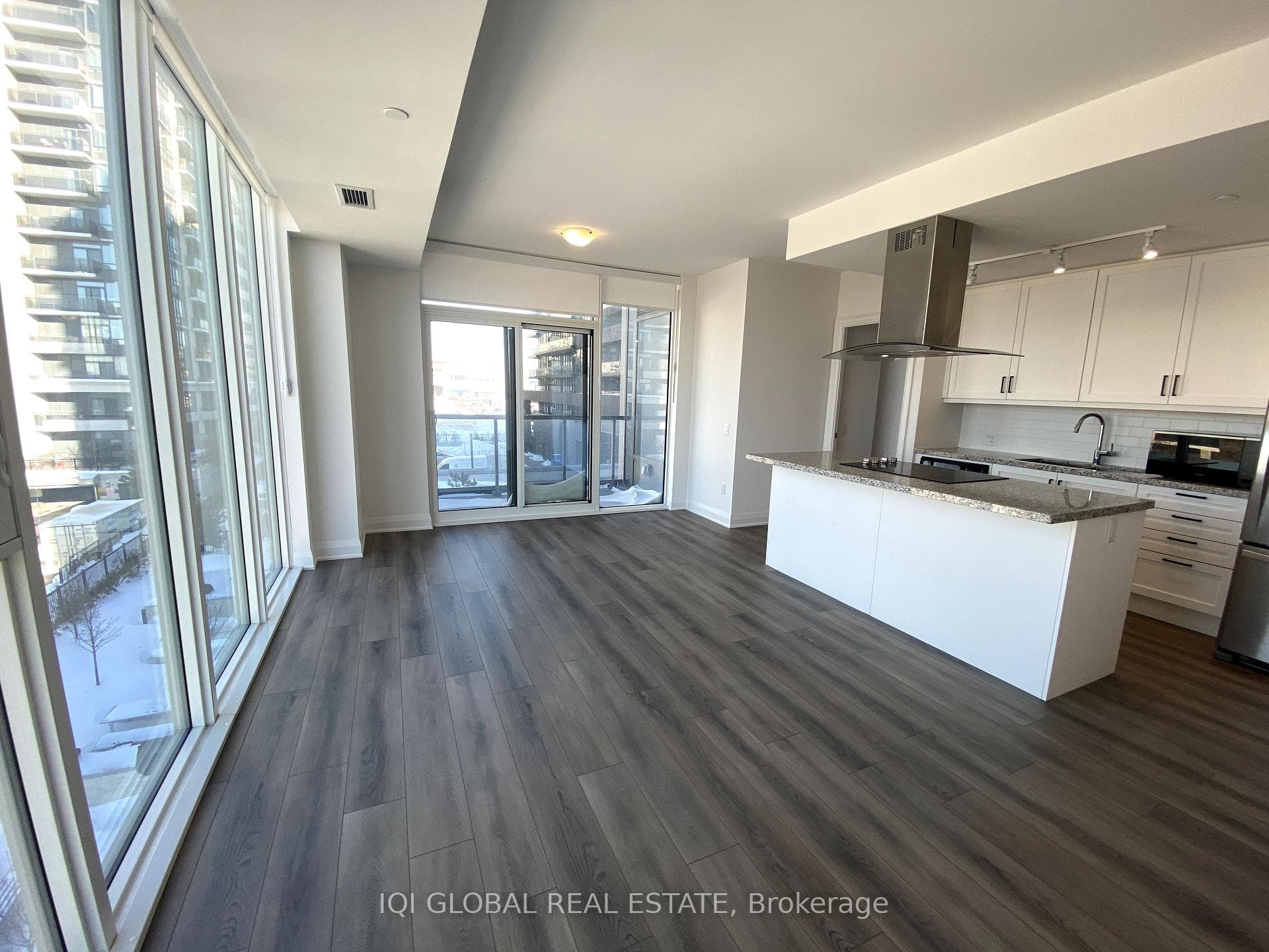 10 Gatineau Drive Unit 313W photo 5