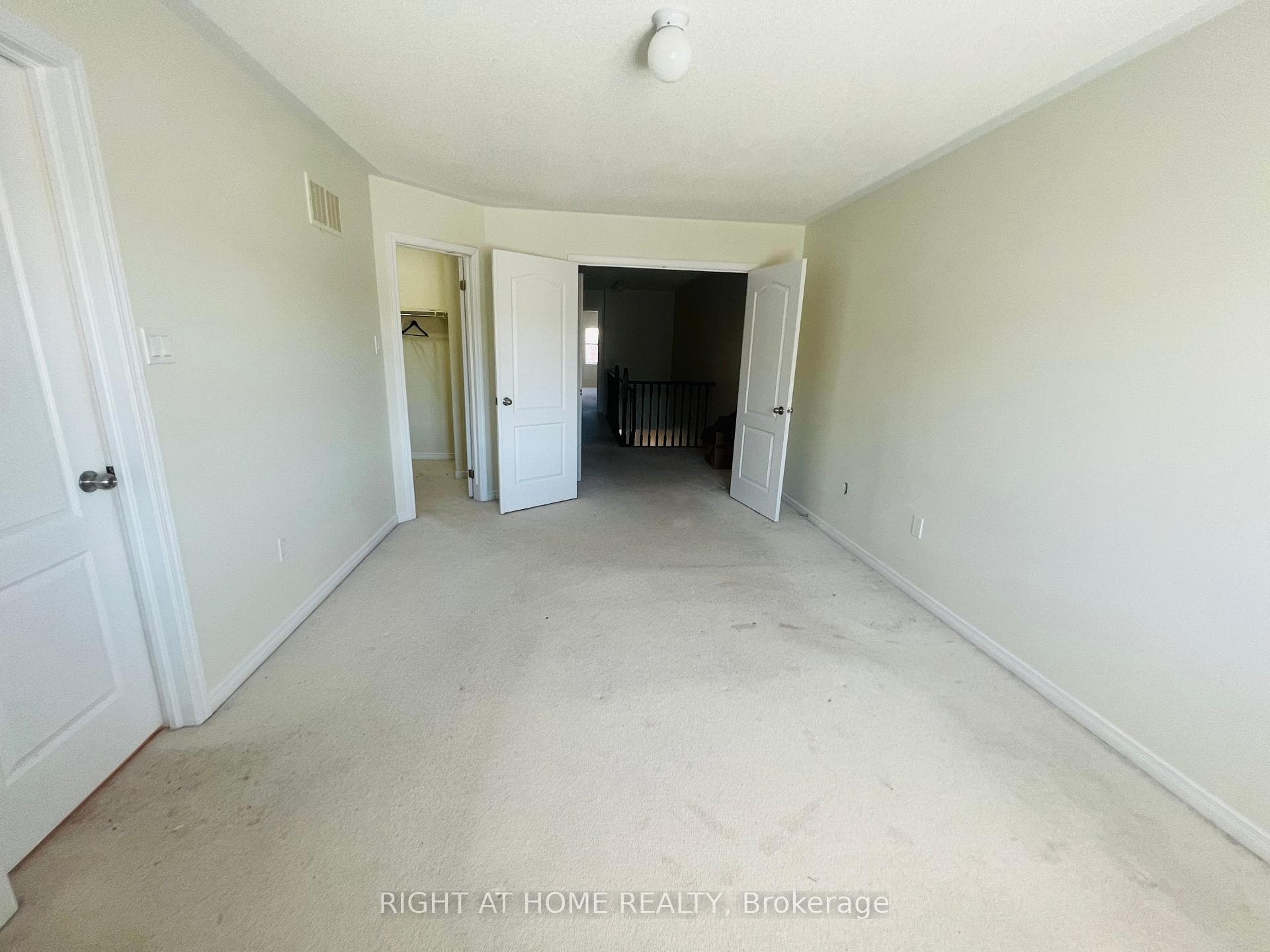 940 Francine Crescent photo 27