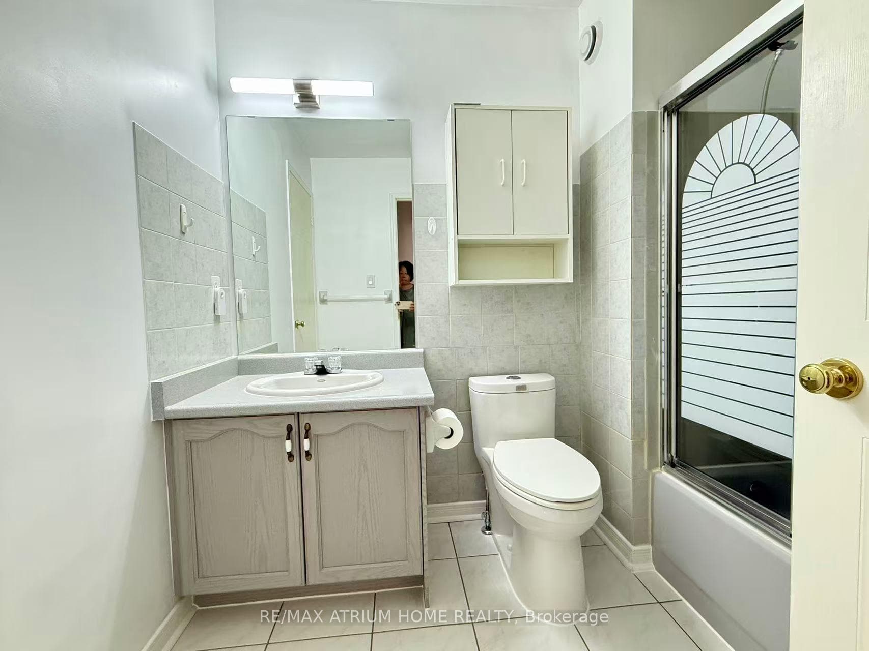 183 Hertford Crescent photo 15