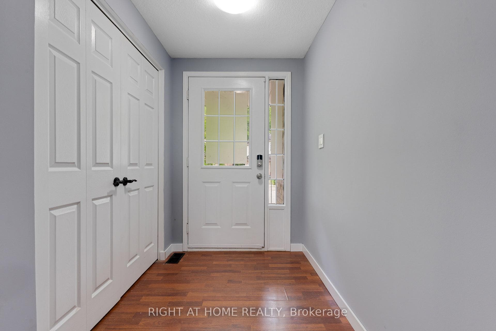 302 Oprington Place photo 5