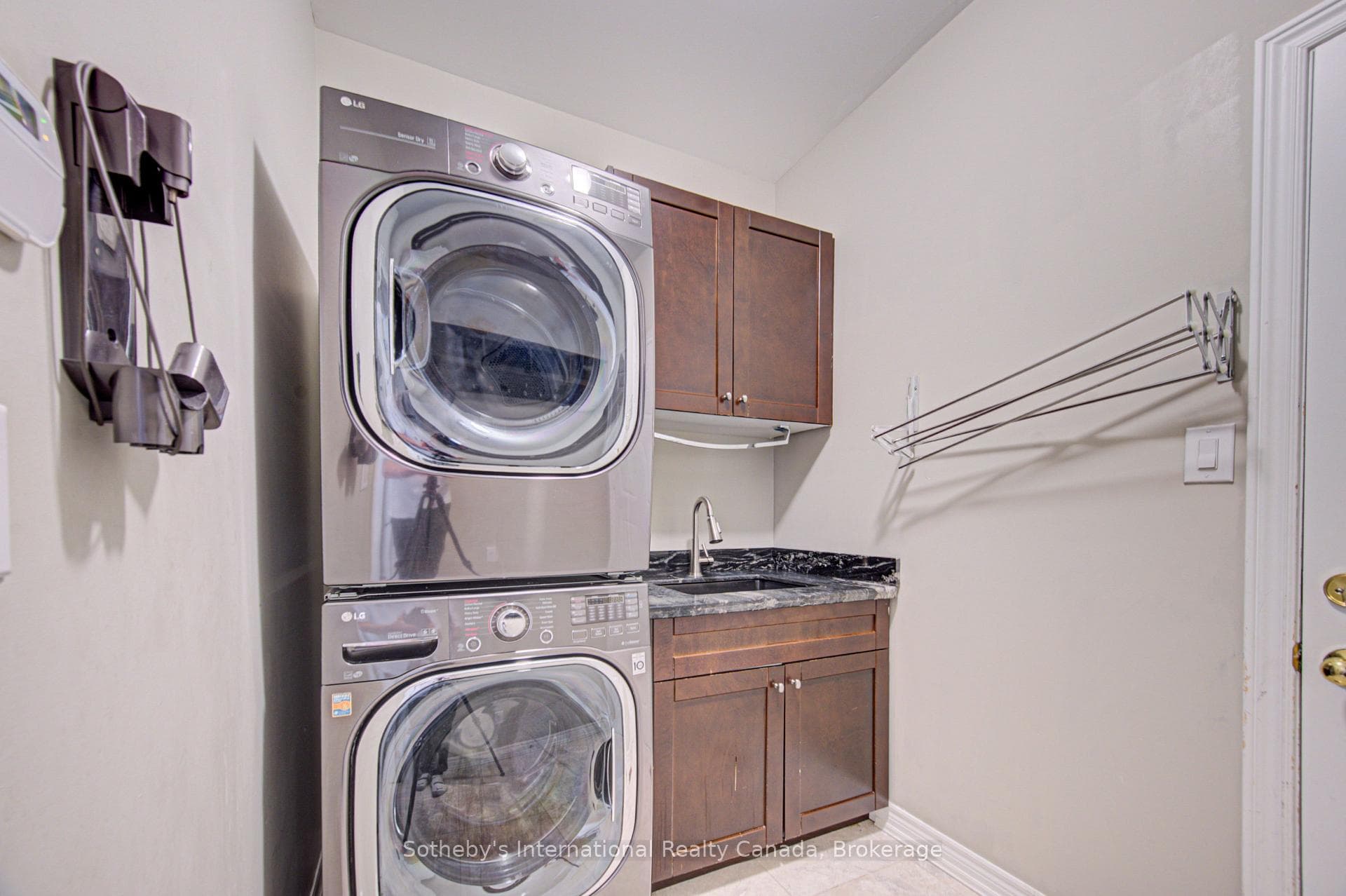 9 Aidan Drive photo 39