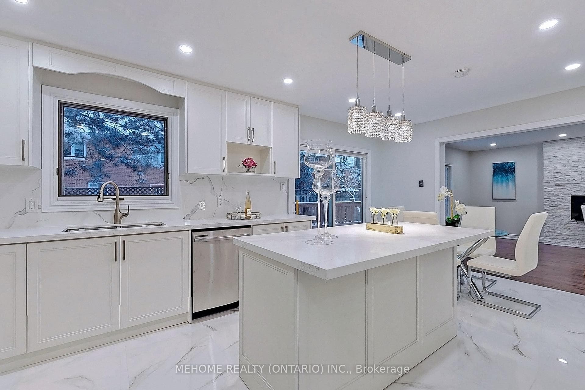 56 Dalmatian Crescent photo 11