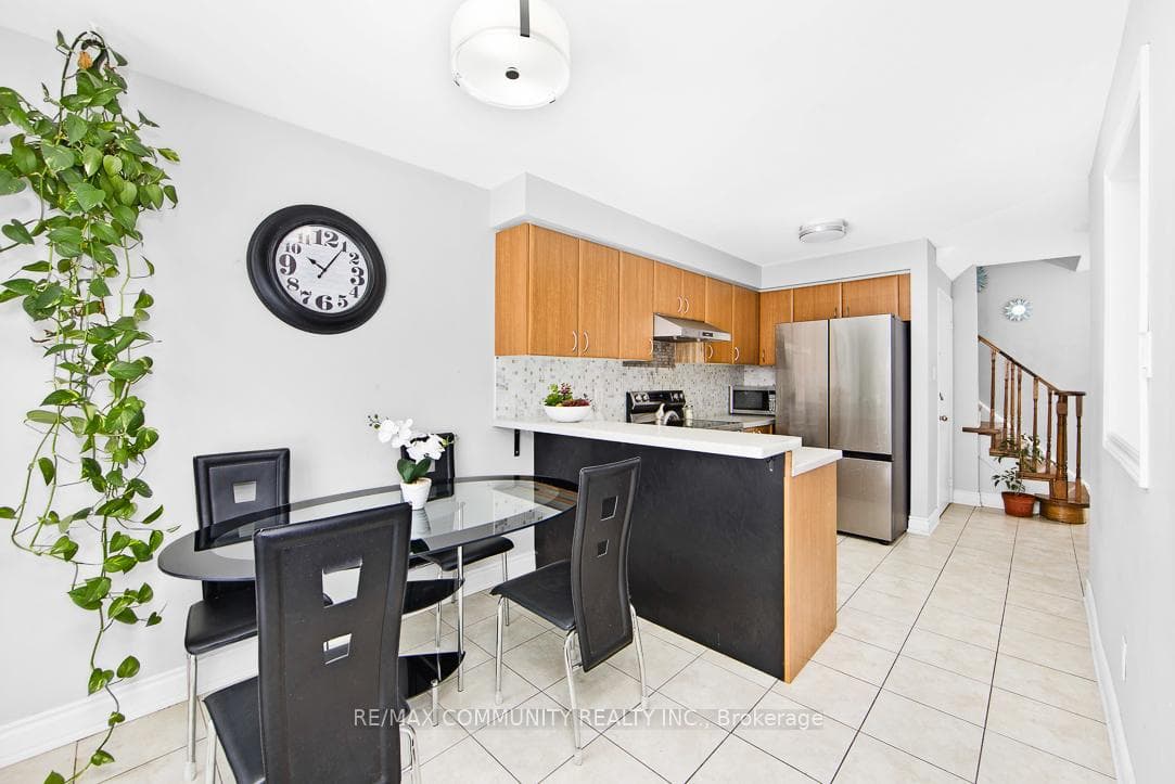 45 Letty Avenue photo 8