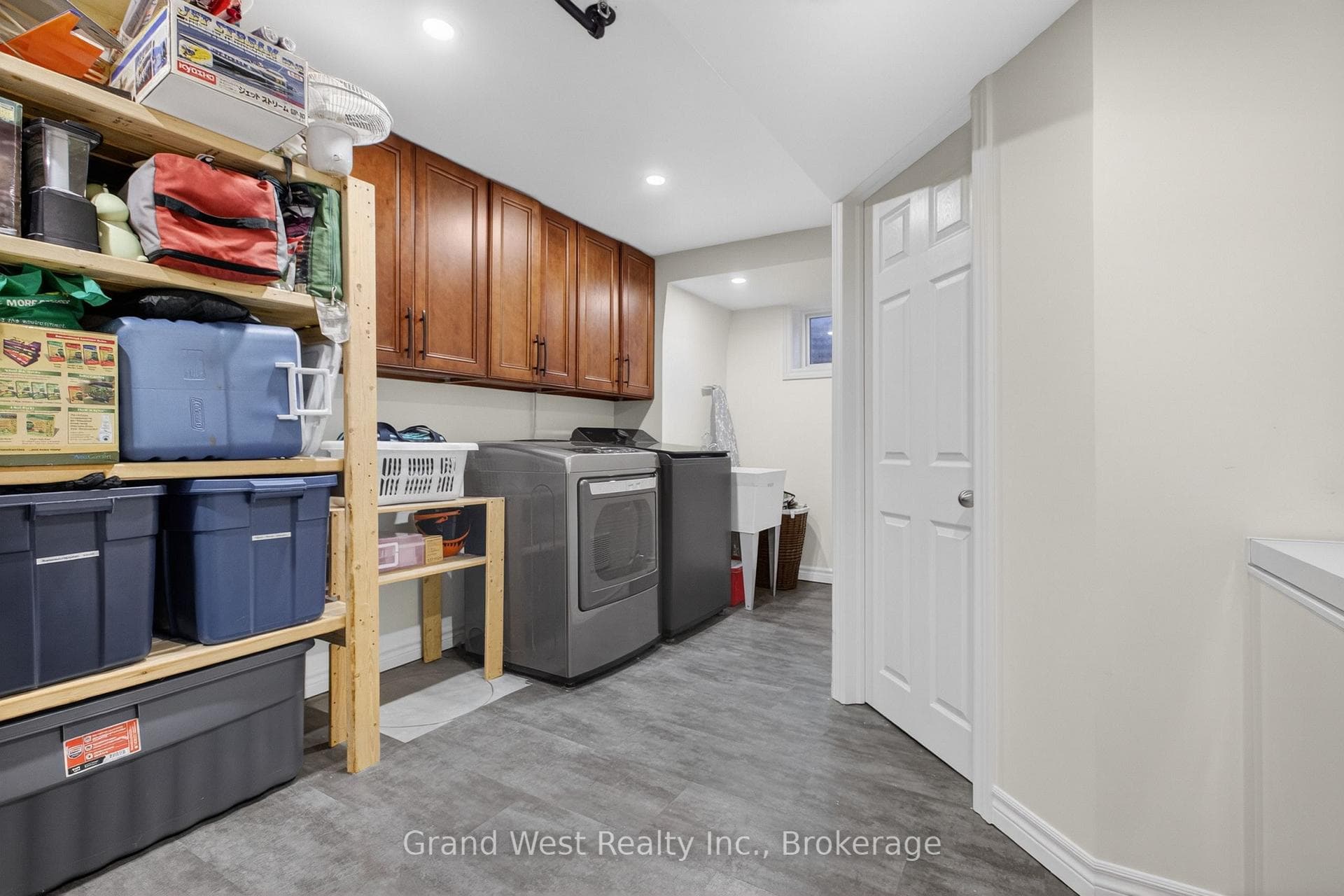 106 Hahn Avenue photo 36