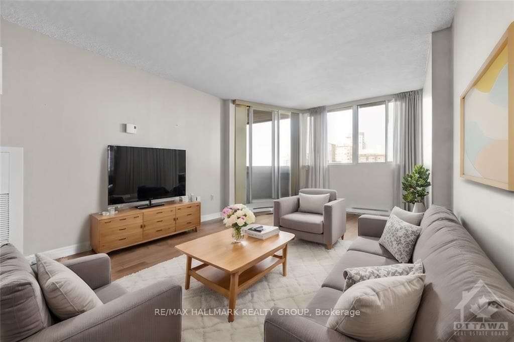 530 LAURIER Avenue Unit 909 photo 7