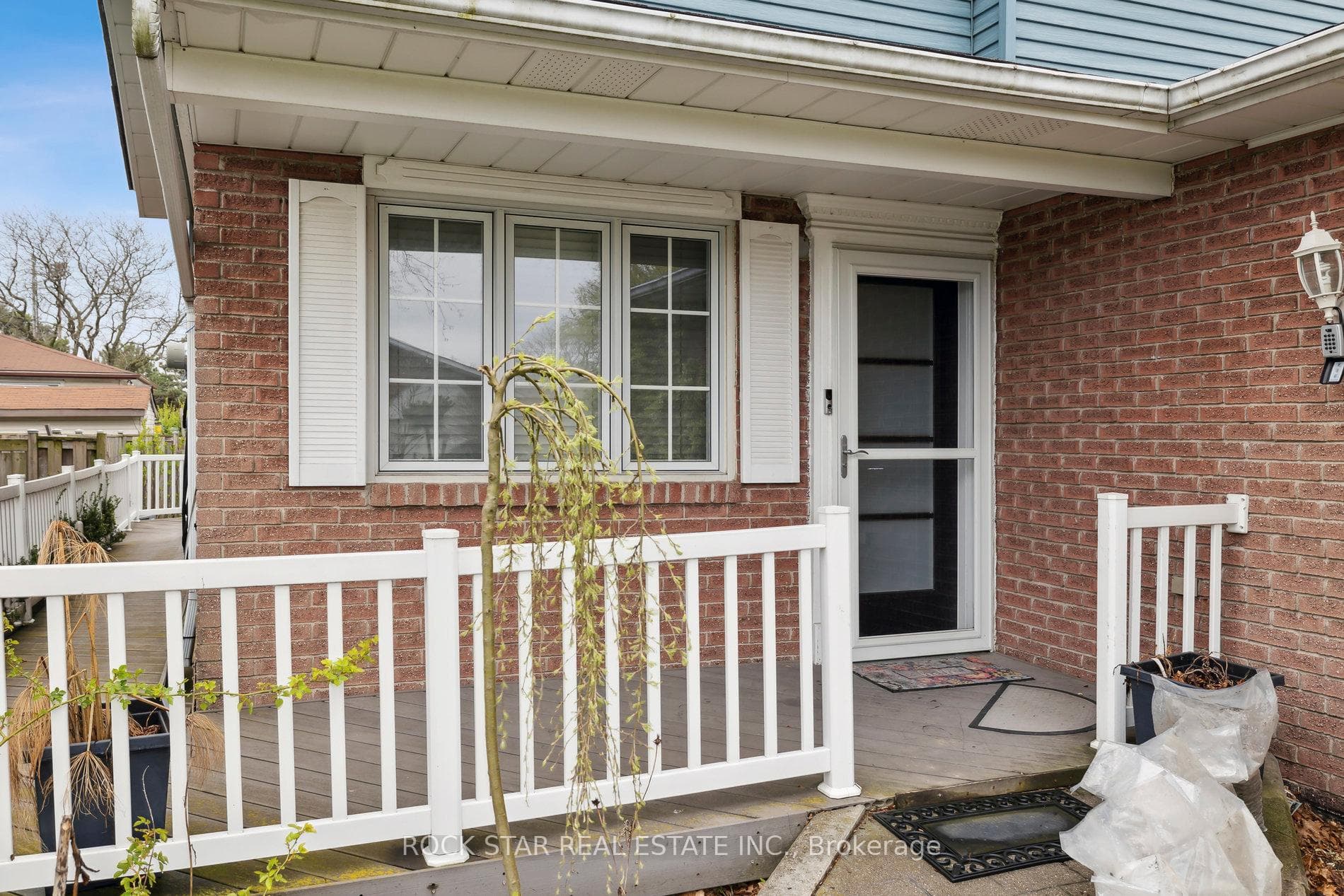 15 Beston Drive photo 4