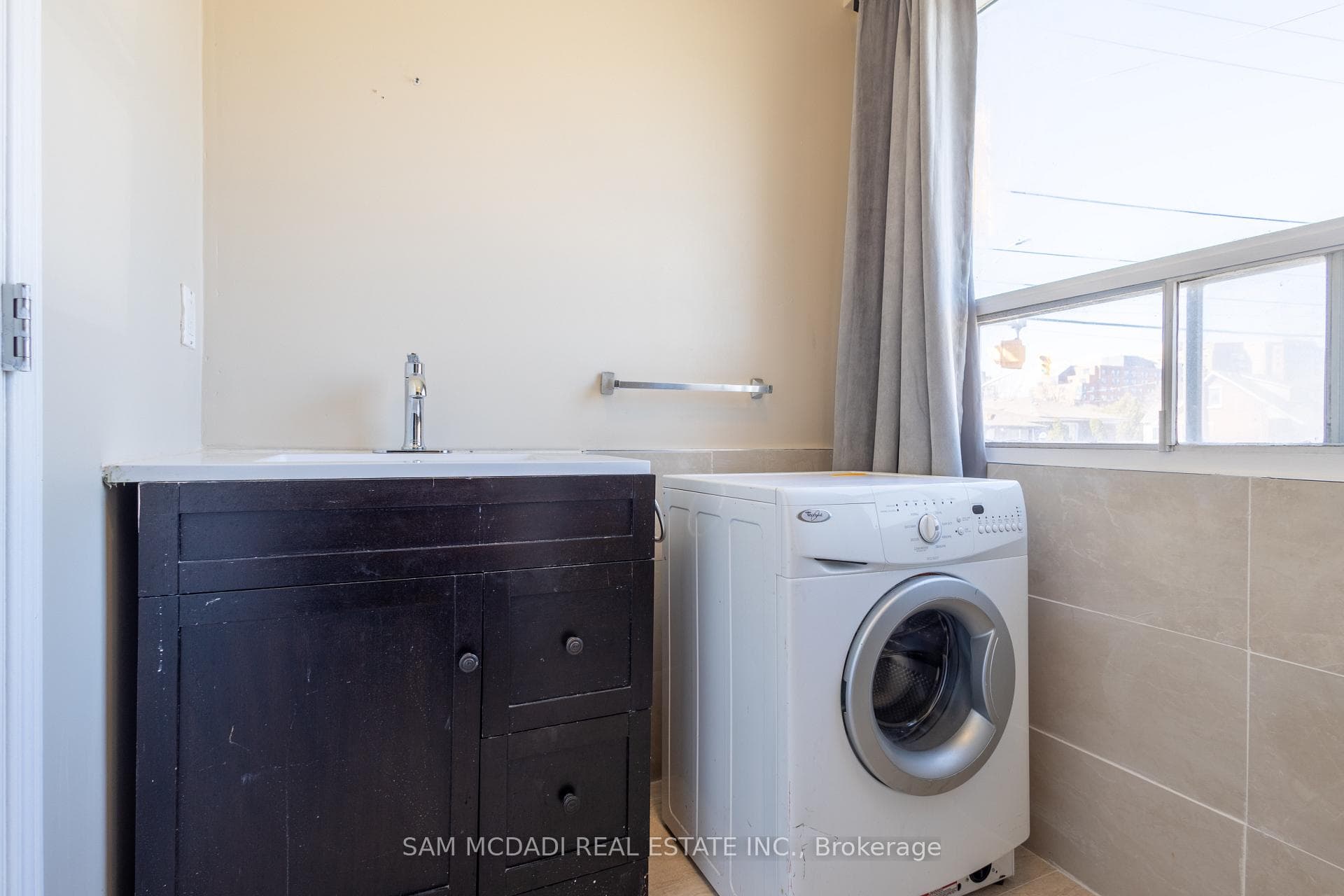 114 King Street photo 43