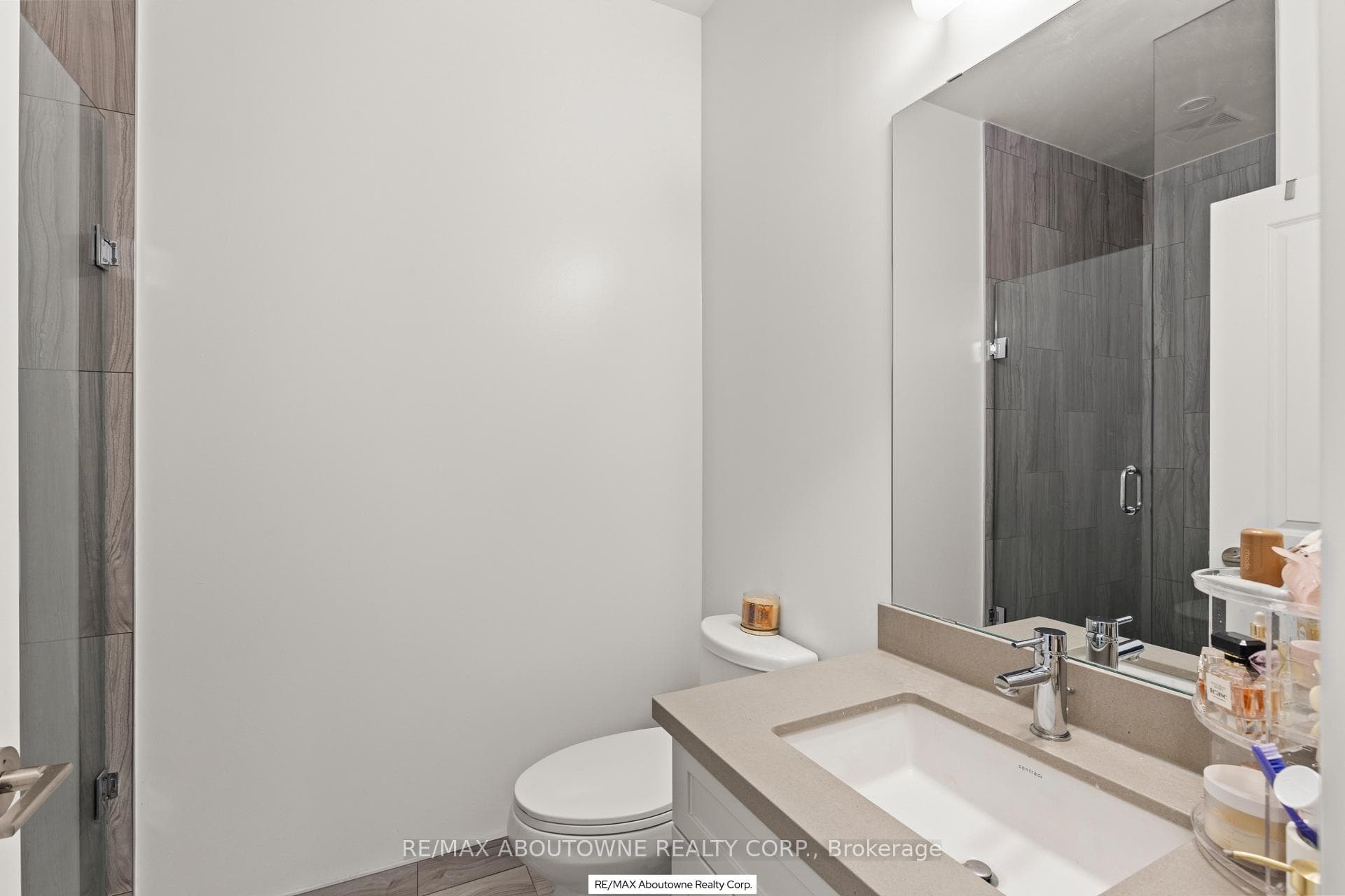 2007 James Street Unit 307 photo 19
