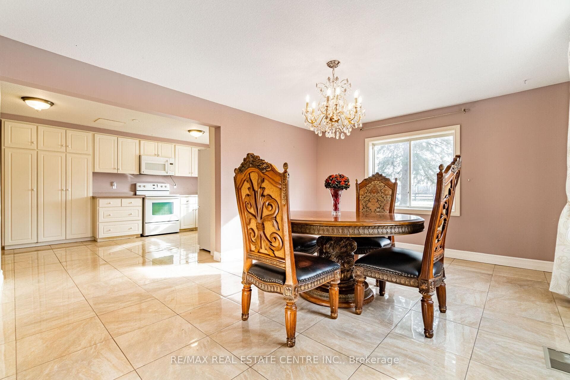 8681 Canyon Road photo 9
