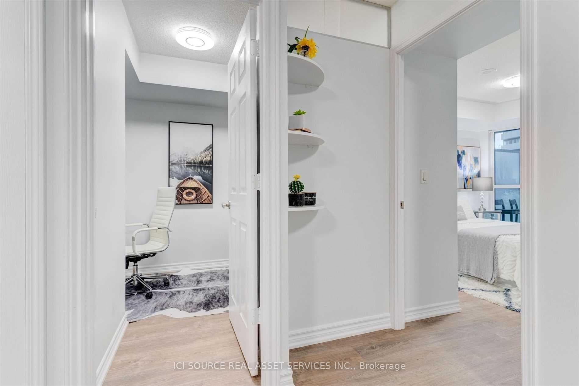 19 Grand Trunk Crescent Unit 808 photo 15
