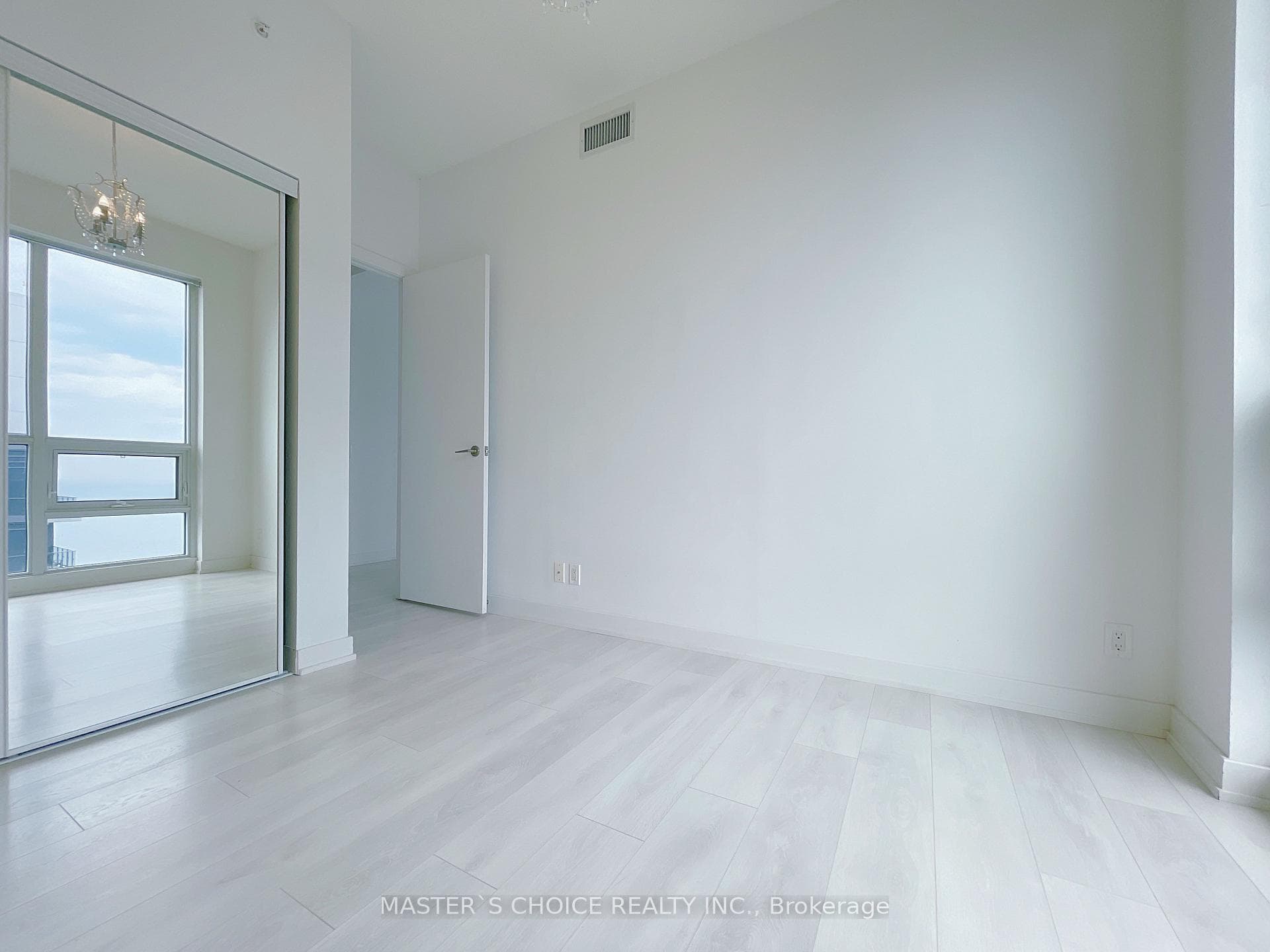 2220 Lakeshore Boulevard Unit 4307 photo 7